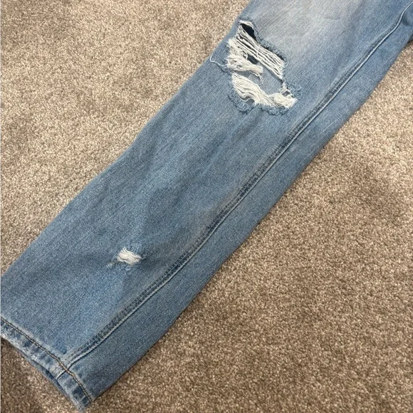 American Eagle Outfitters High Rise Light Blue Jeans - Picture 6 of 9